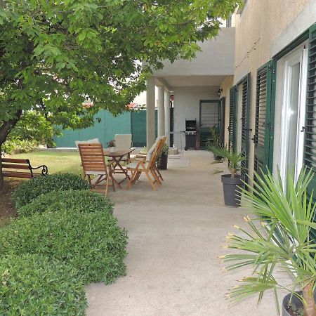 Apartment Ferara Betina  Esterno foto