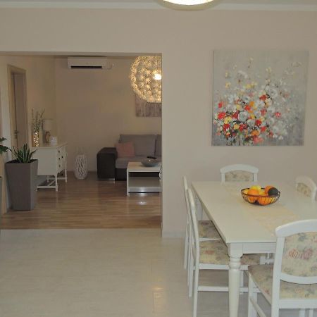 Apartment Ferara Betina  Esterno foto