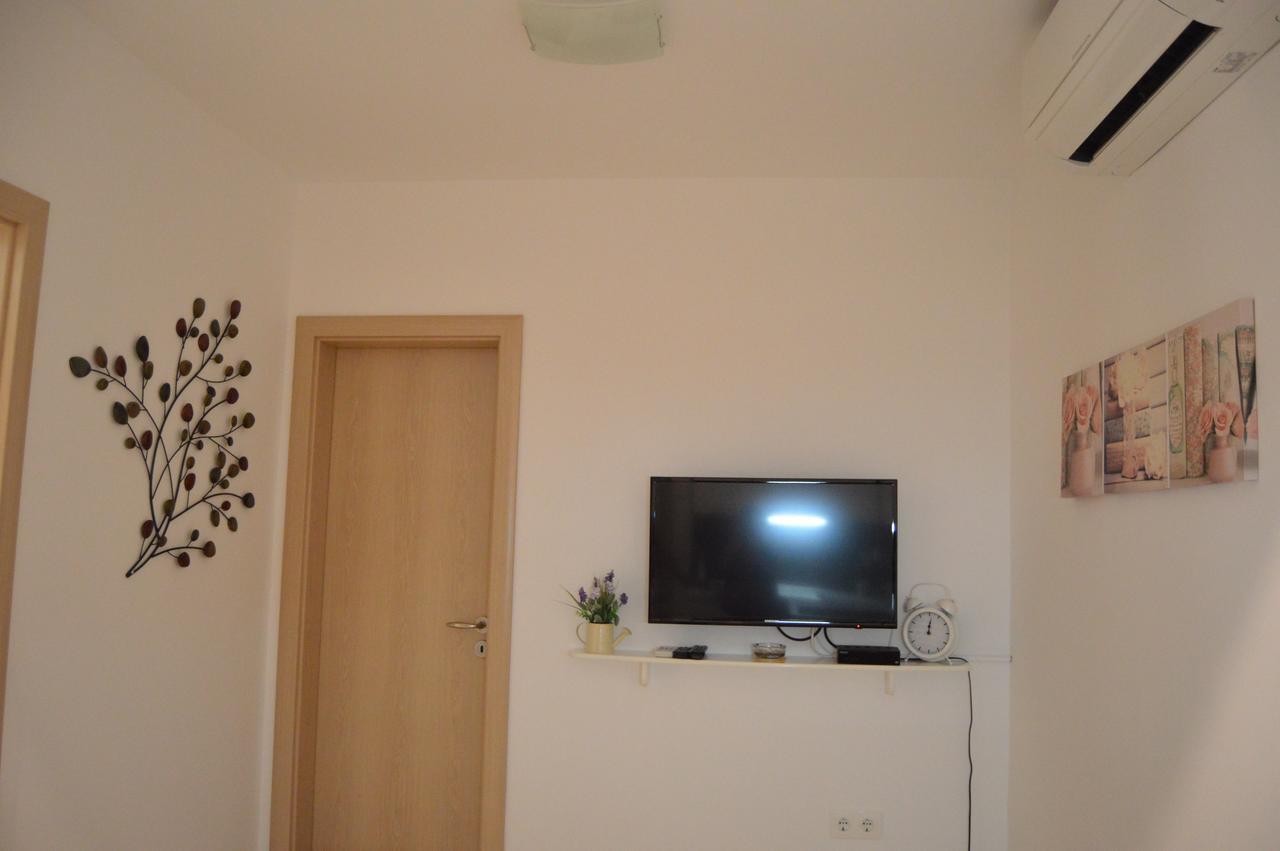 Apartment Ferara Betina  Esterno foto